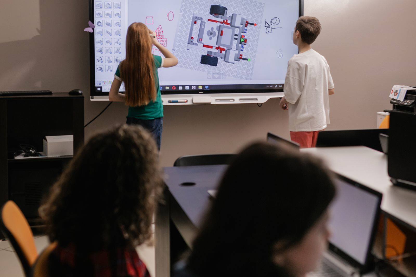 Smart Classroom and Education Technology